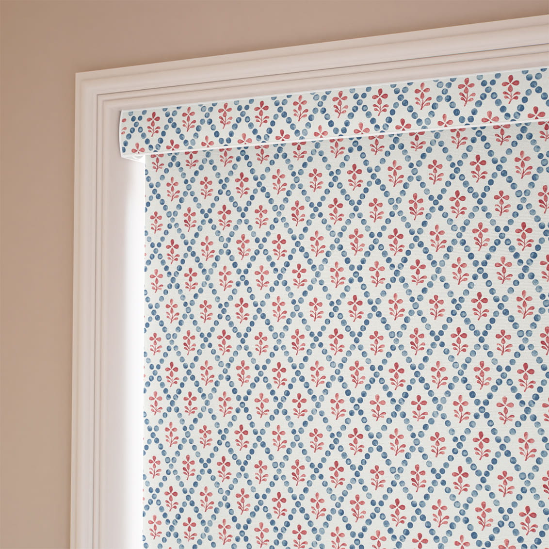 ２Floral Trellis Blue & Red Roller Blind