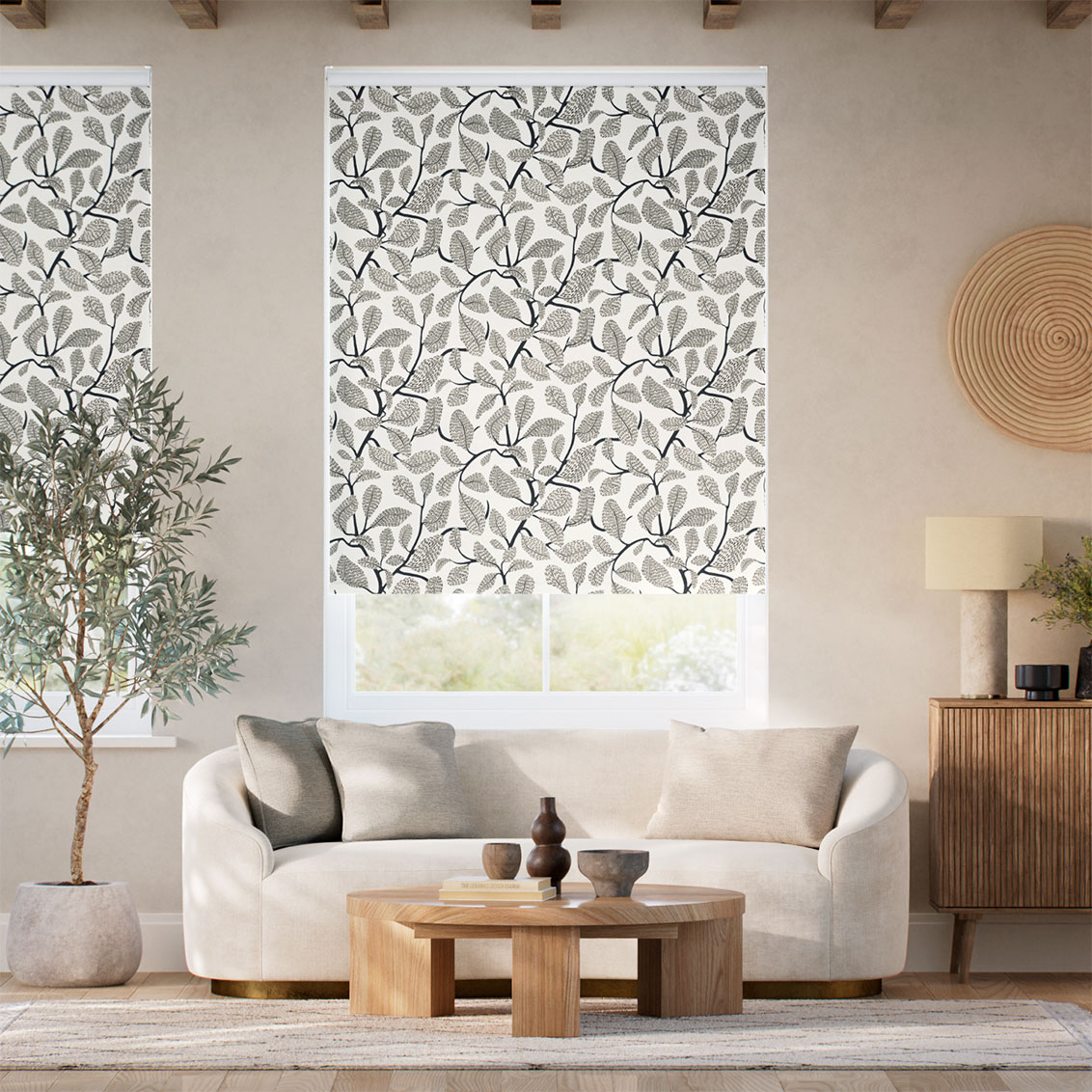 ２Sweet Bay Charcoal Roller Blind