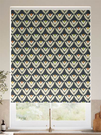Tulip Trellis Charcoal ロールスクリーン サムネイル写真